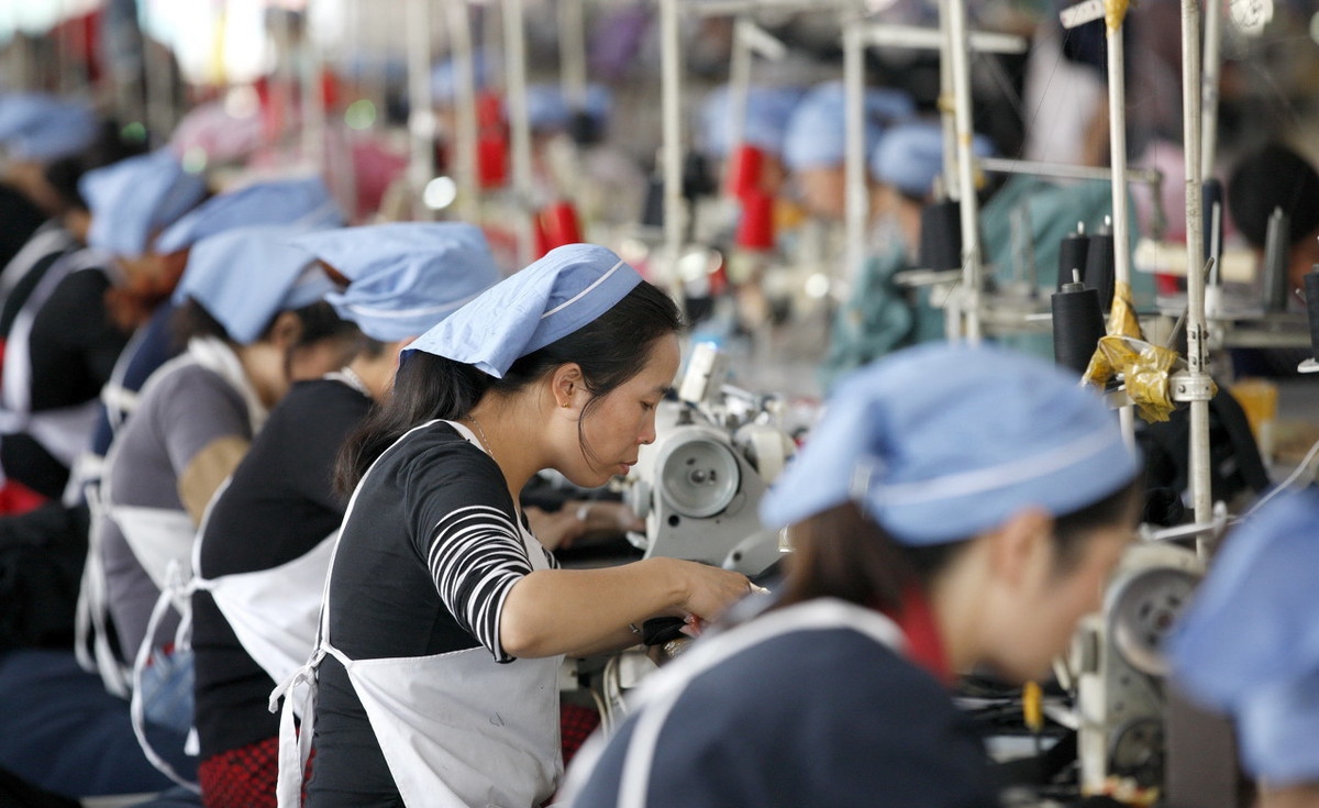 服裝工廠ERP信息化管理 數據、裝備與管理的三重驅動